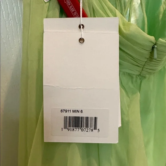 Mac Duggal 67911 Light Green Ruffle Tiered Cut-Out Chiffon Gown Size 6 NWT - Picture 15 of 15